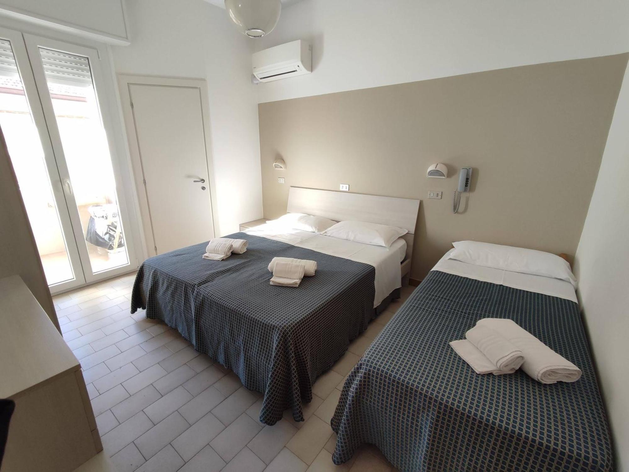 Hotel Atlas Gabicce Mare Exterior foto